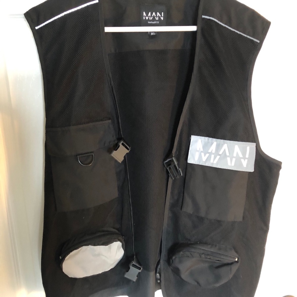 Fashion Nova Men’s streetwear vest